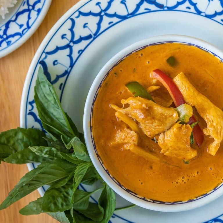 Fresh Thai Meals Made With Care