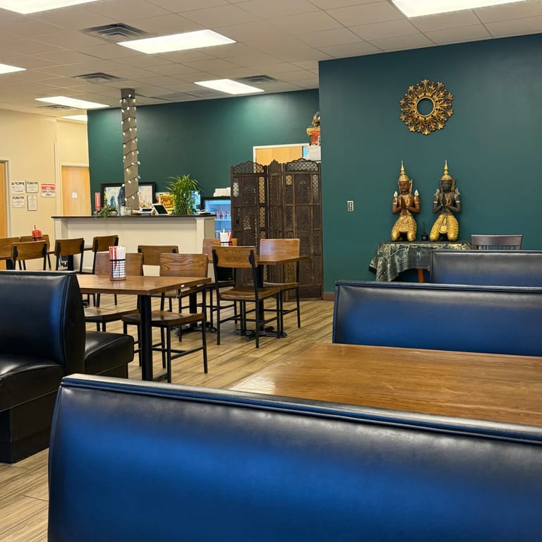 A Comfortable Dine-In Experience